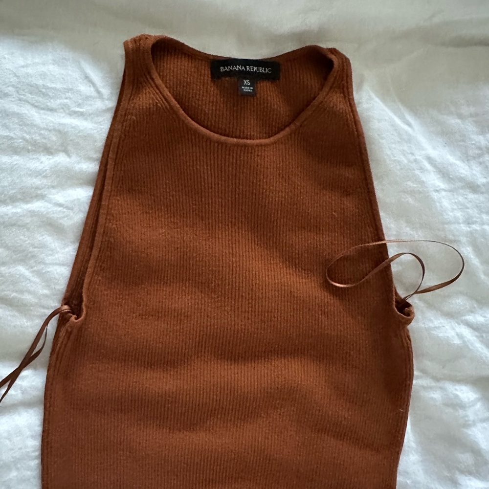 Banana Republic Rust Sleeveless Knit Top